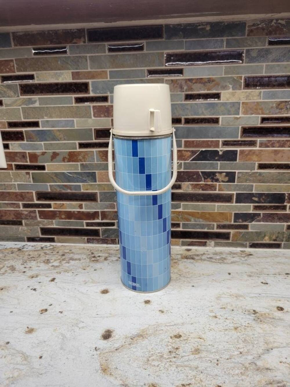 Vintage Thermos Model 2410 Blue Mosaic Geometric King Seeley 1 Quart Travel